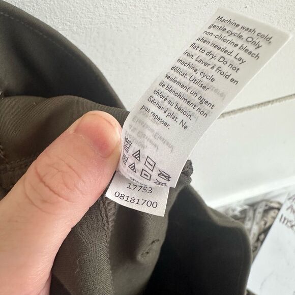 Spanx Women’s Small Olive Green Pull on Pants - Picture 6 of 6